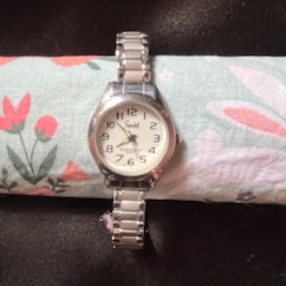 Bundle of 5 Non-Working Women\'s Watches main image 12